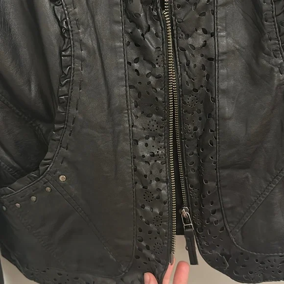 Leather jacket - Picture 3 of 9